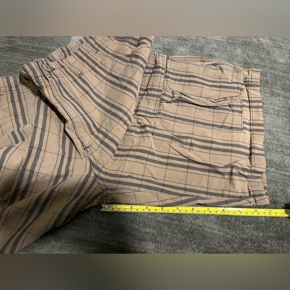 Patagonia Organic Cotton Cargo Stripe Shorts Brown Size 32 - Picture 5 of 5